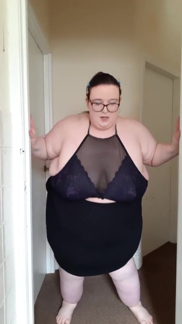 SSBBWLadyBrads: Sexy lingerie on this cute body