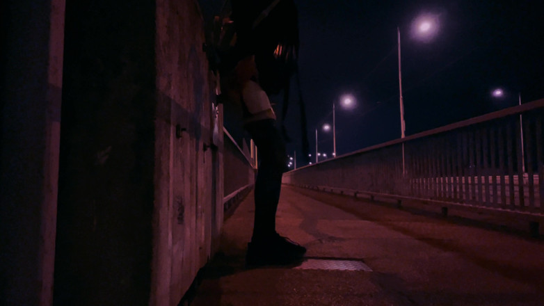 Zhenya Sissy: Eu ando como uma prostituta pela cidade noturna