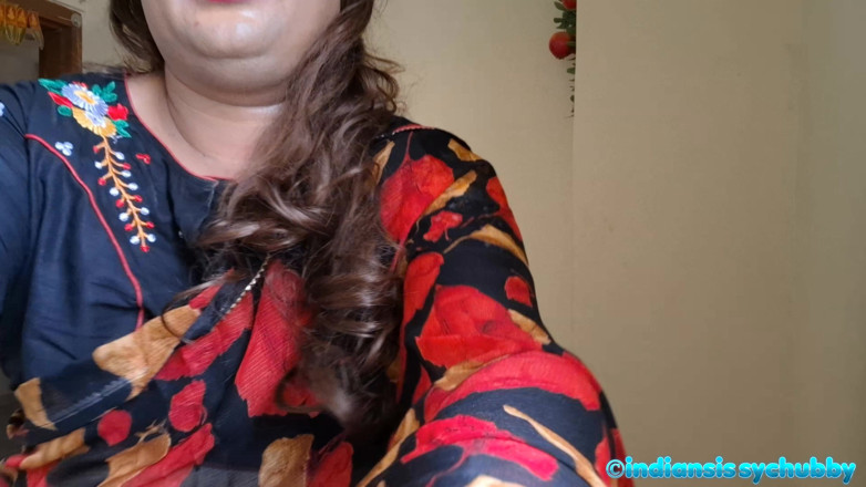 Indiansissychubby: MILF Tuxedo From Sutta Dominica