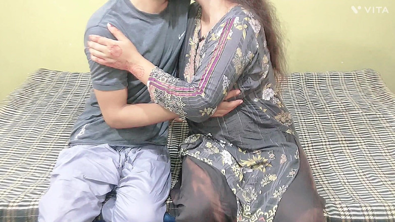 Pakistani CoupleX: 印度德西夫妇口交和性爱视频印地语音频