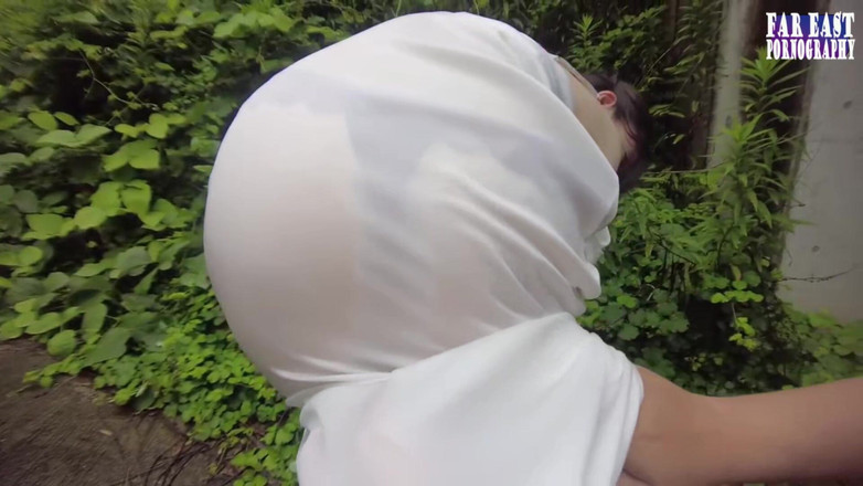 Far East pornography: 논스톱 출시를 유도하는 처음으로 야외 복숭아와 함께 산책하는 증기 T 백 산책.1