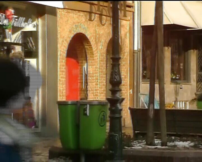 Enjoy German porn: 거실에서 섹스 토이를 가지고 노는 세 명의 숨막히는 독일 여성