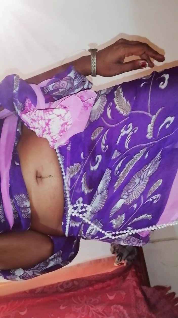 Tina Baby: Ma femme de ménage a des habitudes de sucer intéressantes,...