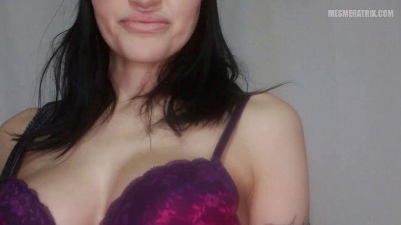 Lady Mesmeratrix Official: Stiefzus is zo'n bh-rukker