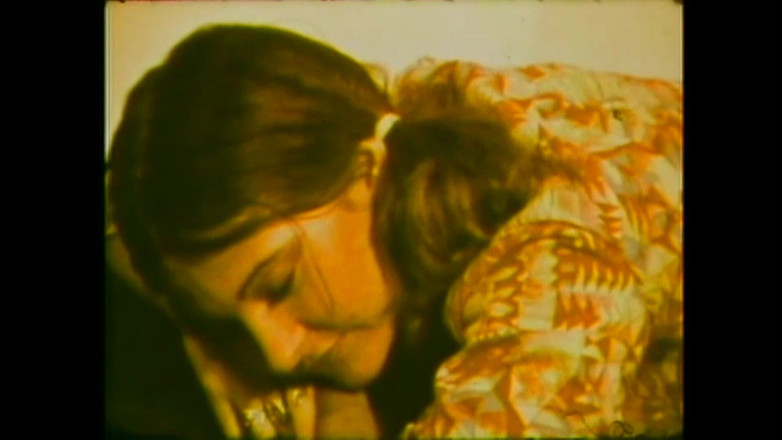 The Unforgettable: As lésbicas chupam umas às outras