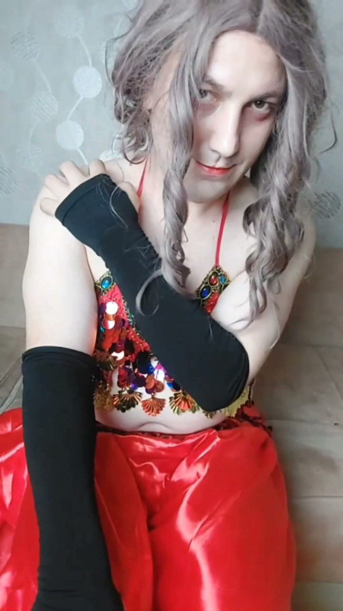 Kitty_Cross: Naughty Belly Dancer Hot Moves White Body