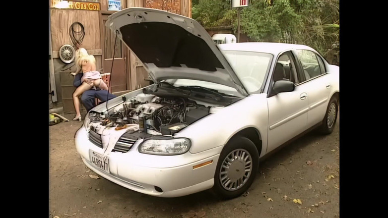 Blitzporn: Yvonne Paradise: Mecanica mă face să simt totul în interior