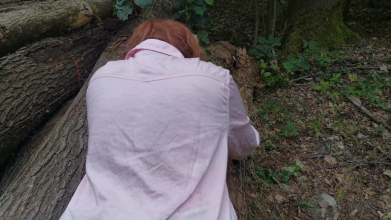 Bouncy Tits Action: Whip my back and ass in outdoor wearing blouse