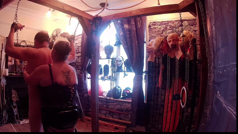 Aaexperiencesltd: Parte 1: - Domina Satana, Orso Lanitsa e il loro nuovo giocattolo...