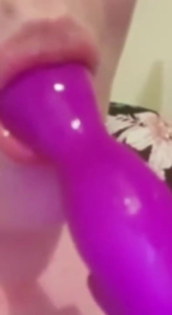 Real homemade BBW BBC porn: YoungEnglishBBW - Squeezing my boobs sucking my hard nipples