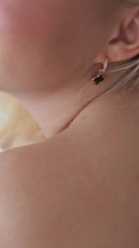 20yo Bikini Girl Makes Me Cum on Vacation