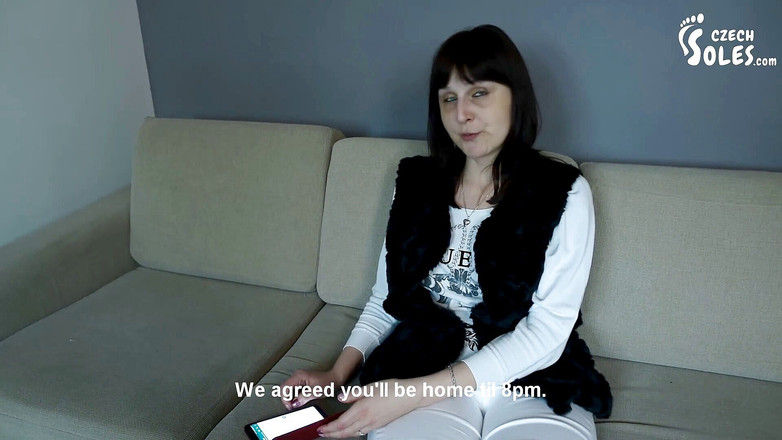 Czech Soles - foot fetish content: Masírování nohou jeho nevlastní matky, POV