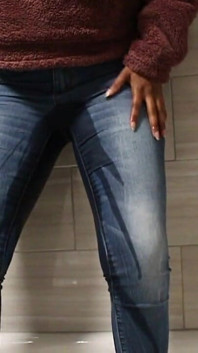 Indian Girl Piss Desperation in Jeans