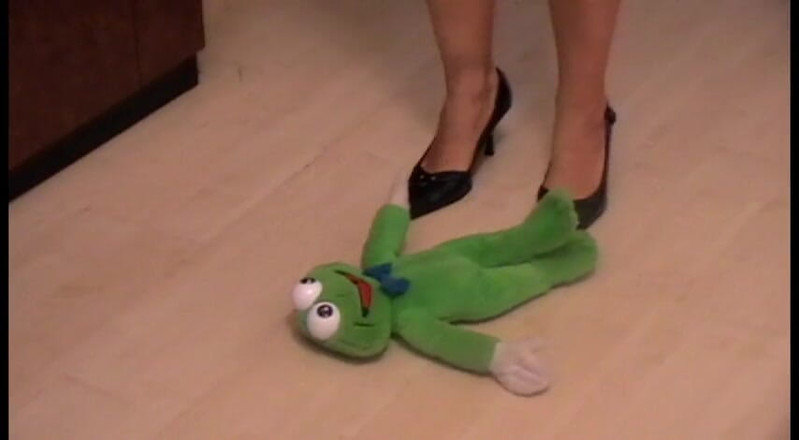 Foot Girls: Drcení panenky