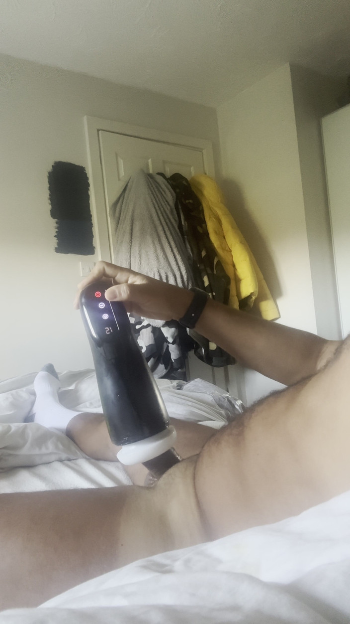 Kadu: Yeni oyuncakla tutkulu sert seks