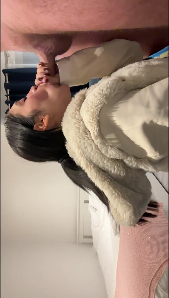 Mr Moneyshot: POV Blowjob From the Nerdy Girl on Campus