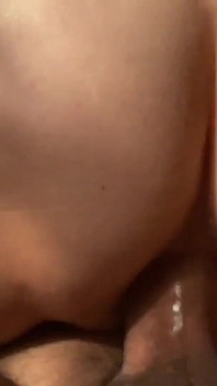 一旦她的丈夫早上上班，邻居就骑乘我的鸡巴深深插入她的菊花