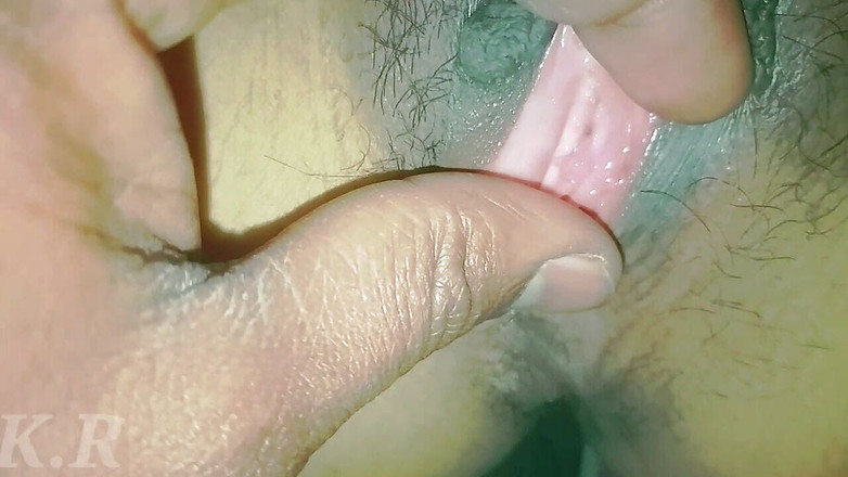 Kavyaravi: 18 yaşındaki seksi kız