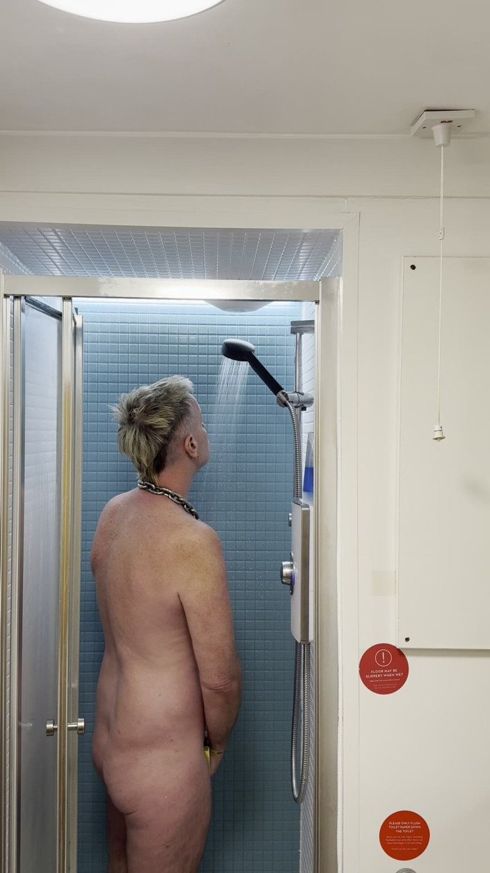 Sth hants hole: Butlins Shower