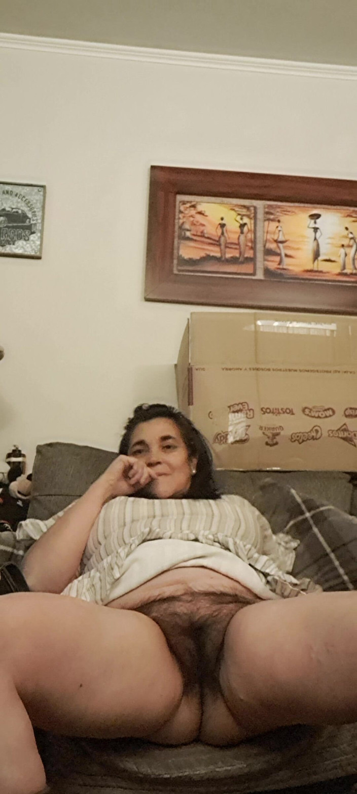 Mommy big hairy pussy: Máy bay bà già mẹ kế nhập vai.