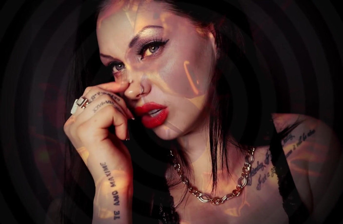 Goddess Misha Goldy: Mesmerizing wallet draining! Every of my snap makes your cock...