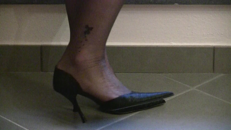 Nyllady: Showing off New Black Decollet