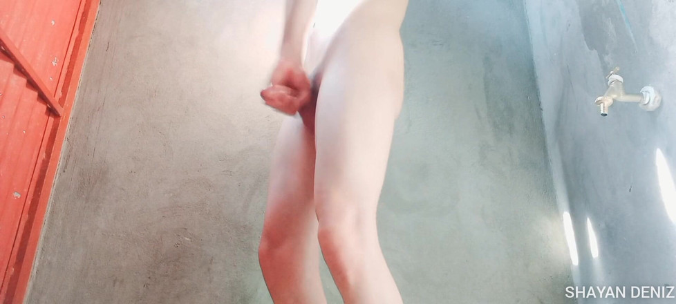 SHAYAN DENIZ: Shayan Deniz - Czas na prywatny prysznic