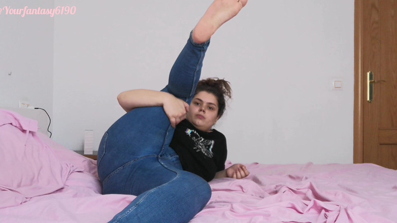 Your fantasy studio: Farting in Jeans in Different Positions