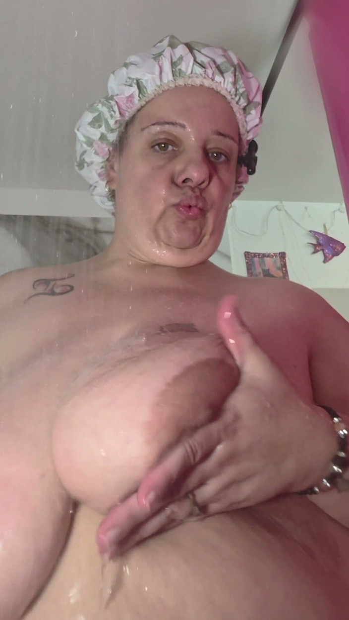 LustyPeachesofSin: Sinův čas na koupel
