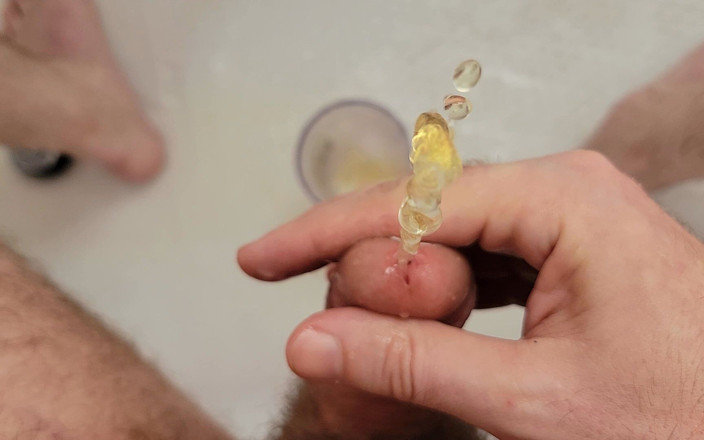 Reindy: Epic Cum and Piss Fountains From My Pee Hole.