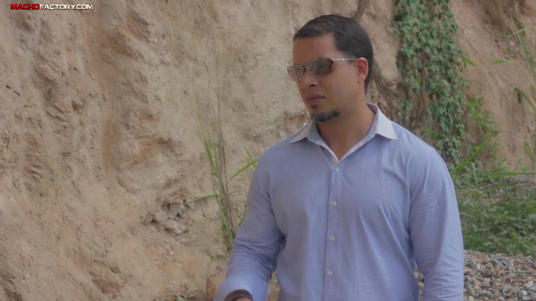 Macho factory: Тройничок трахающихся работников.