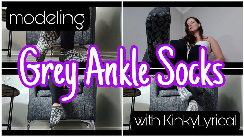 Kinky Lyrical: मेरे मोज़े दिखा रही हूँ - टखने के प्यारे मोज़े!