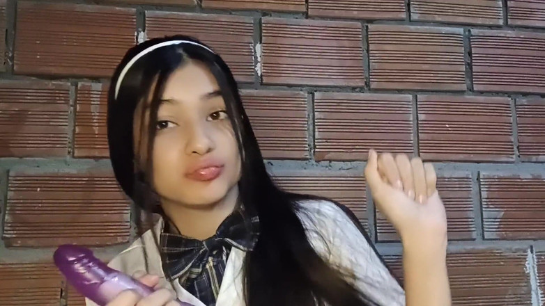 Yuli and tony: Diferite poziții pentru o elevă zveltă de 18 ani!