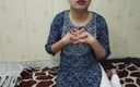 Saara Bhabhi: Indian Beautiful Step Sister Fucks Herself