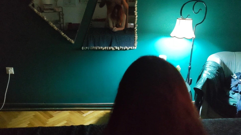 JelaiBora: Miluji, když mě šuká tvrdě zezadu v mé oblíbené sexuální poloze...