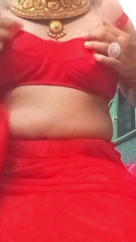 Indian Gay Crossdresser Bottom Gaurisissy Real XXX Nude Video Call in Red Saree