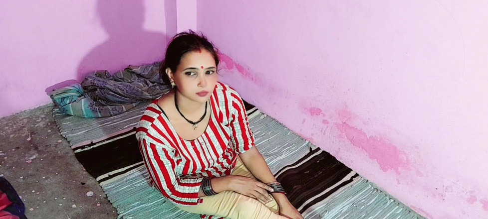 Renudbf: Indiana meia-irmã sexy em direito fodida na sala com áudio hindi