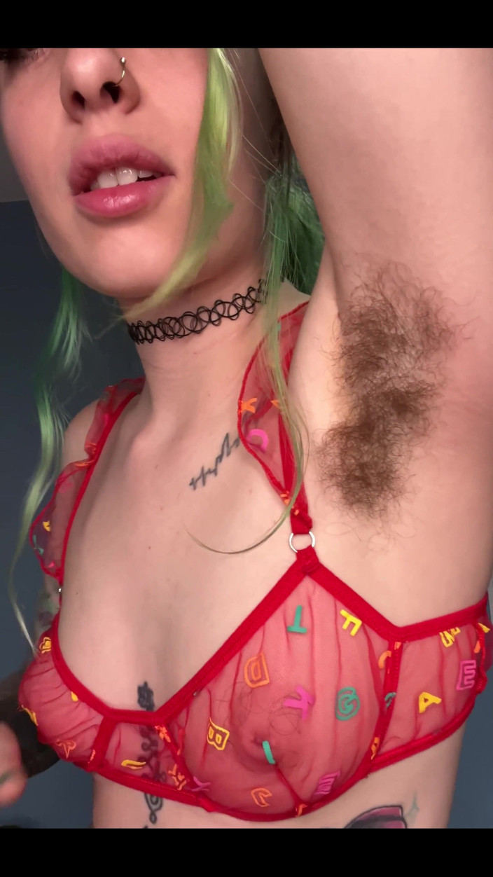 Pearlsage: Smelly Pits and Soft Tits