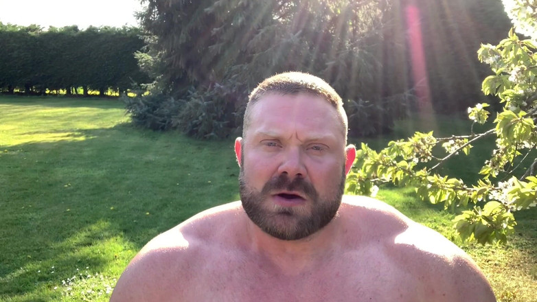 Jack stacked: Röker min cigarr utomhus i sommarvärmen