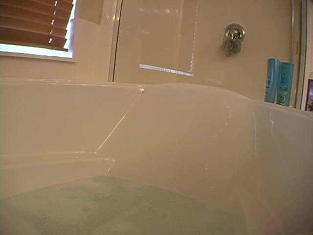 Solo Dream Babes: Solo rüya hatunlar: kiki: küvette