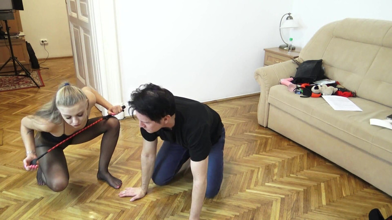 Femdom Austria: The Salvia Licker!