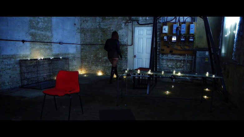 Watch Dirty Movies: Kåt tjej har ett hårt knull efter att ha munkavle...