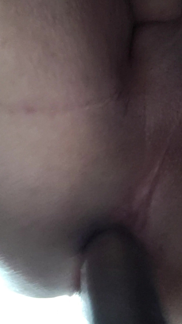 Angy Bisexperiences: Încornoratul meu bisexual are parte de o ejaculare înăuntru anală uriașă