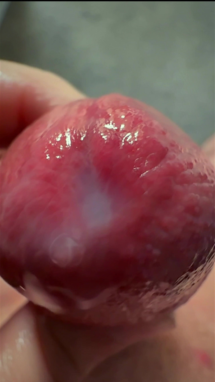 NakedFoxx: Éjaculation macro. Éjaculation en ultra gros plan