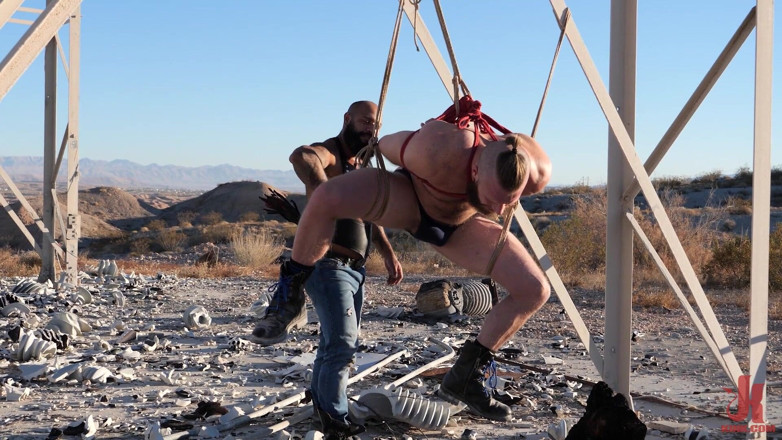 Kinky Bites Gay: Desert Edge: Leo Forte och Brian Bonds