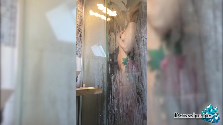 Dayana Ice: Natural tits babe jerk off in shower