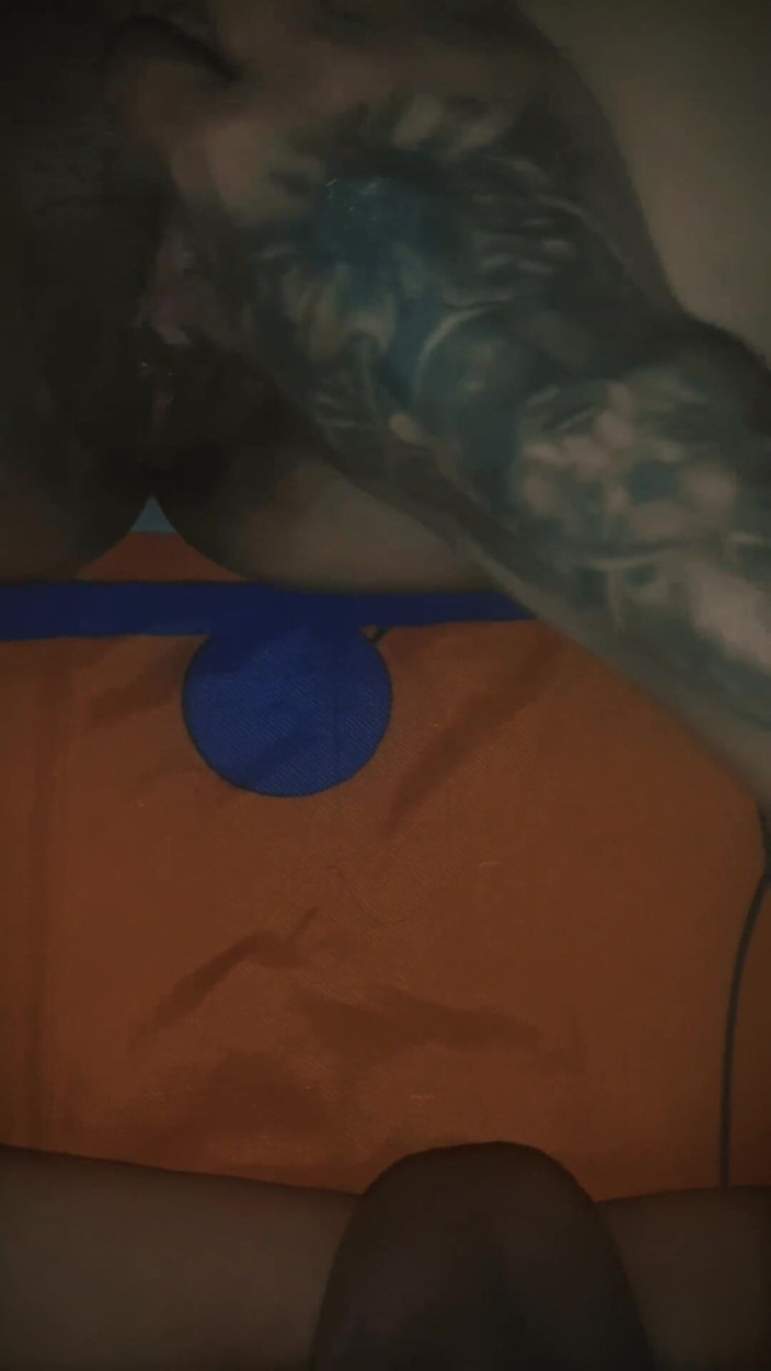 Ssexcolpaisa: Saya pancut semasa mereka memasukkan fisting mereka ke dalam pepek...