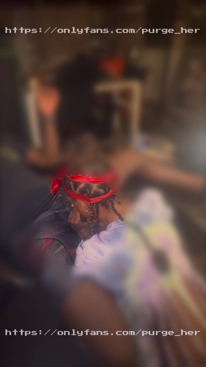Purge_her: 彼女は私が搾乳しに来るまで待ちきれませんでした