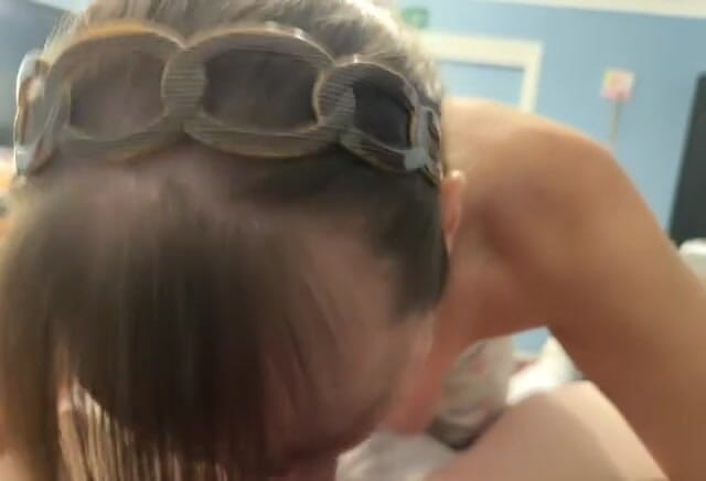 Sweet Marie: ¡Este joven me disparó tanto semen en mi boca!