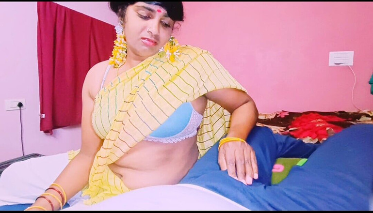 Honey lips: Indická bhabi nešťastná ze svého sexuálního života, požádala svého švagra o pomoc